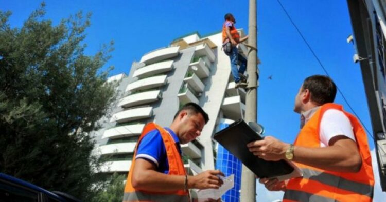 OSHEE: Ndërprerje të energjisë elektrike në disa zona të kryeqytetit