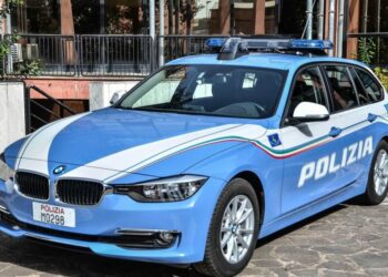 Policia italiane shkatërron bandën që trafikonte drogë nga Amerika e Jugut në Holandë