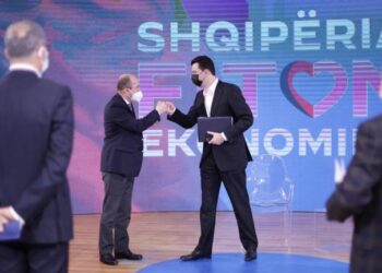 Basha takim me përfaqësues të Bashkimit të Prodhuesve Shqiptarë: Objektivi kryesor punësimi