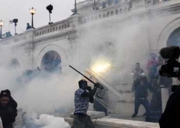 Mbi 300 persona akuzohen për sulmin në Kongresin amerikan