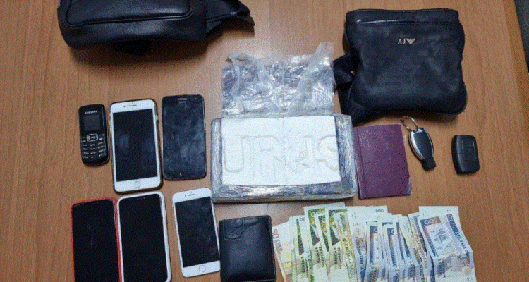 (EMRAT) Shpërndanin lëndë narkotike në Tiranë, arrestohen 2 persona