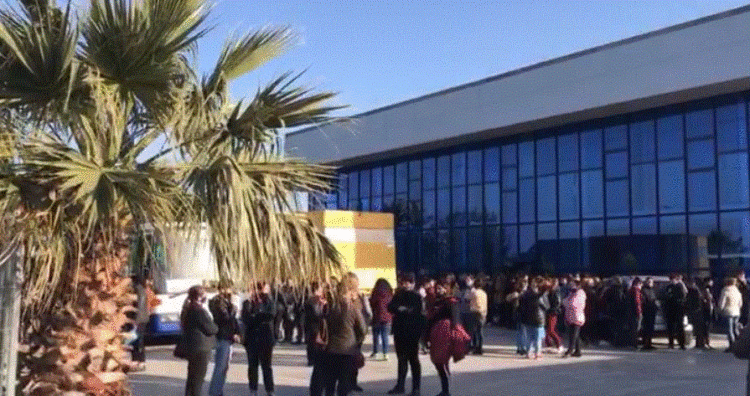 300 punëtorët e një fasonerie në Lezhë ngrihen në protesta për mungesën e energjisë elektrike