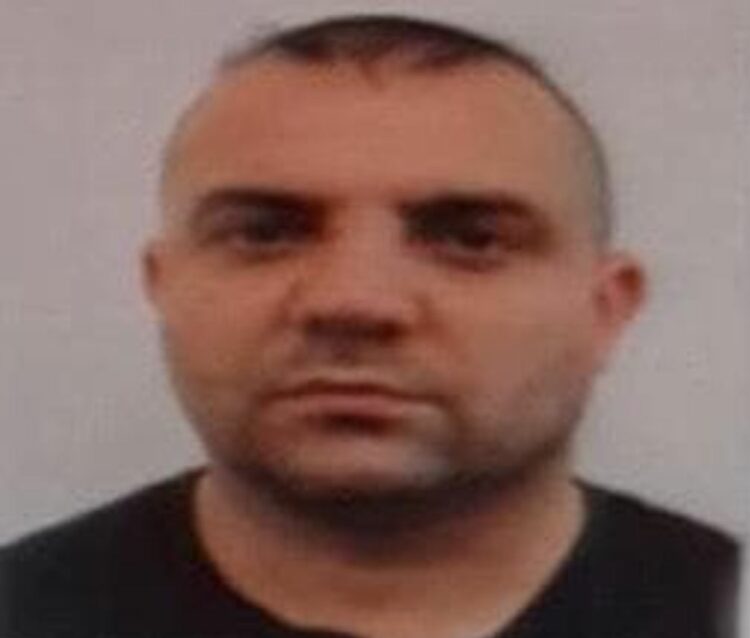 FOTO/ Ky është Shkëlzen Kastrati, 40- vjeçari që u vra sot në Fier, babai i 4 fëmijëve