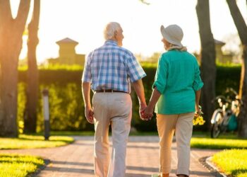 Jetëgjatësia e shqiptarëve/ Tiranasit dhe durrsakët jetojnë me gjatë, korçarët, beratasit dhe gjirokastritët më pak