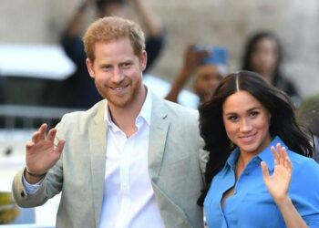 ZYRTARISHT/ Mbretëresha konfirmon largimin nga detyra të Princ Harry-t dhe Meghan Markle