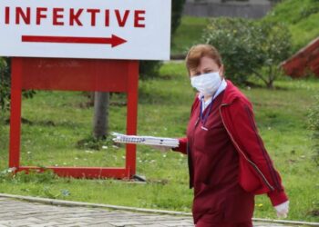 Ministria merr vendimin drastik/ Nuk do lejohen më ushqime që vijnë nga jashtë për pacientët e shtruar në spitalin Infektiv