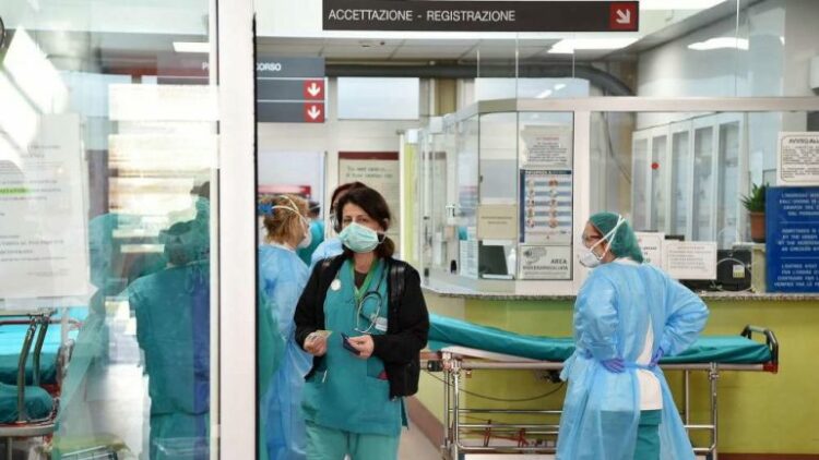 Studimi: Vitamina D ul 64% vdekshmërinë tek personat me COVID-19