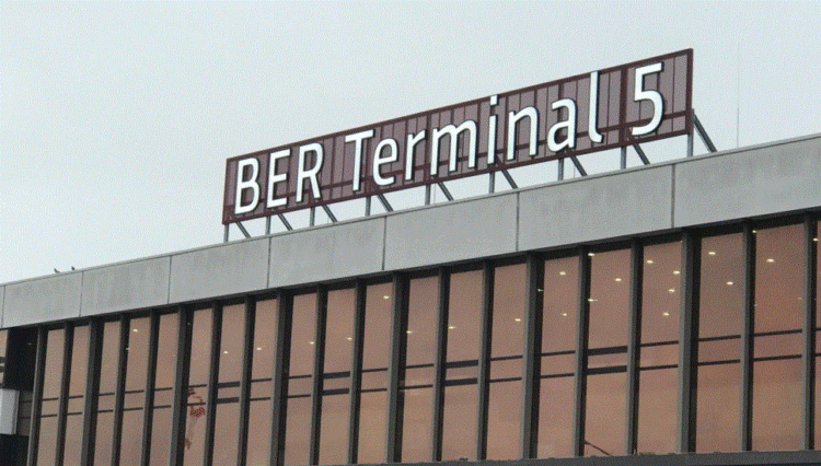 Aeroporti i ri i Berlinit mbyll një terminal nga mungesa e pasagjerëve