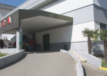 Shtim i infektimeve në vend, drejt mbushjes pavijoni COVID në Spitalin e Durrësit