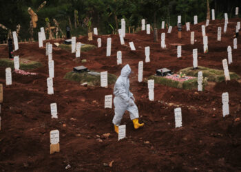 Mbi 2.2 milionë viktima nga COVID-19 në mbarë botën