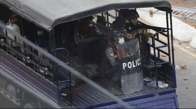 Protestat në Mianmar, policia vret 12 persona, midis tyre dhe një fëmijë 13-vjeçar