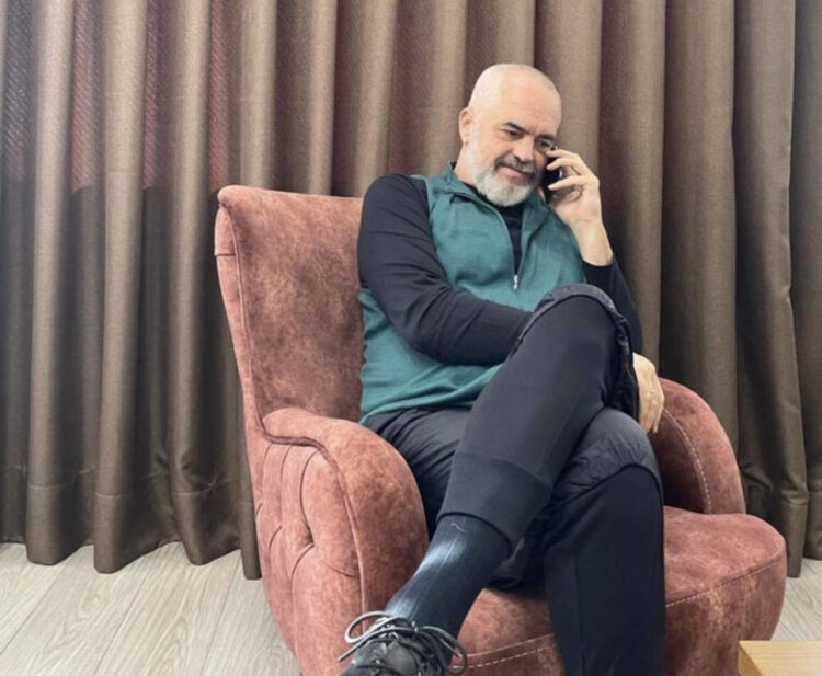 Rama telefonon Von Der Leyen: Së shpejti, 651 mijë vaksina Pfizer do të vijnë në rajon nga Bashkimi Europian