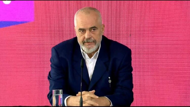 U la jashtë listës, Rama flet për debatet me Bushatin: Zbriti nga treni sapo u hoq si drejtues në Shkodër, shokët e tij kanë ‘punuar’ tokën