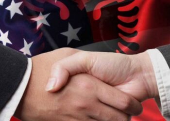 30 vite nga rivendosja e marrëdhënieve Shqipëri-SHBA/ Ambasada amerikane rikujton 15 marsin e 1991-it: Mesazhi i ambasadorit të parë