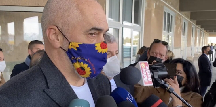 Rama mesazh politikanëve në Itali: Varkat nuk sjellin fundin e botës. S’duhen parë me urrejtje