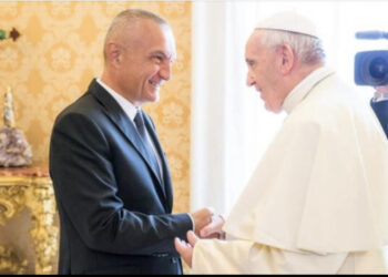 8 vite në krye të Vatikanit/ Presidenti, Meta uron Papa Françeskun: Faleminderit për ndihmën që i ke dhënë Shqipërisë