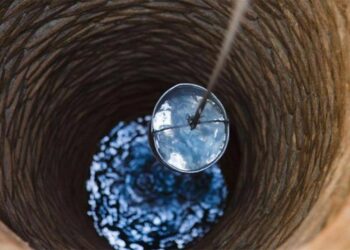 E rëndë në Fier! Ishte duke punuar, 74- vjeçari bie në pus dhe mbytet