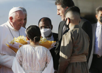 Papa Françesku viziton rajonet e Irakut, të kontrolluara dikur nga ISIS