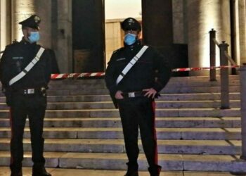 Itali/ Pak orë para nisjes së lockdown-it, i vihet flaka hyrjes së Institutit të Shëndetit Publik në Romë