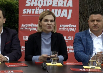 Incidenti në Elbasan/ Kryemadhi: Qytetarët e përzunë, ne e dimë çfarë do të ndodhë me 25 prill