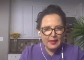 Frikërat mbi AstraZenecan, mjekja shqiptare në SHBA: Pezullojeni për dy javë injektimin në popullatë