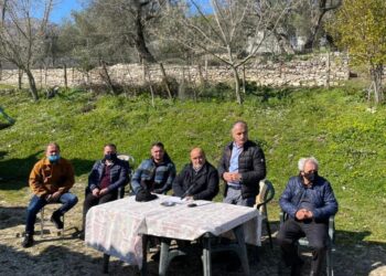 “ Angazhimi im nuk do të mungojë asnjëherë”/ Deputeti Vullnet Sinaj takim me banorët e fshatit Lapardha