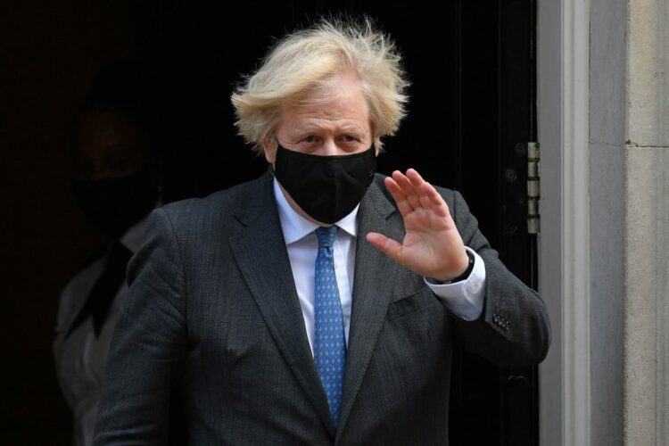 Boris Johnson: Do të vaksinohem me AstraZeneca, është e sigurt