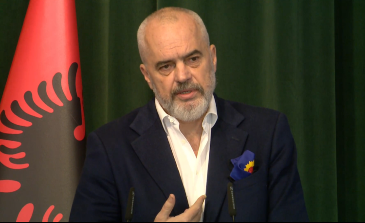 LIVE – Shpallet kompania fituese e biznesmenit shqiptar për Aeroportin e Vlorës, do kushtojë rreth 104 mln euro