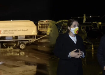 Mbërrijnë edhe 9360 doza të vaksinës Pfizer në Rinas