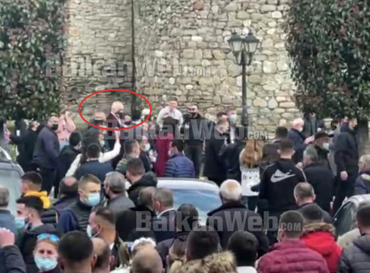 Pas Bashës, edhe kryeministri në Elbasan për Ditën e Verës, pritet me thirrje: Rama ik