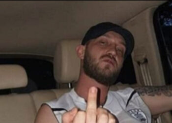 U plagos sot në Korçë, kush është Igli Qani, i arrestuar më parë se mbante armë në brez