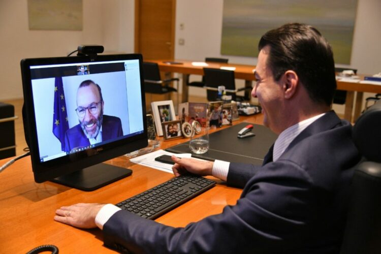 Basha në takim online me Manfred Weber: Zgjedhjet, jetike për të ardhmen europiane të Shqipërisë
