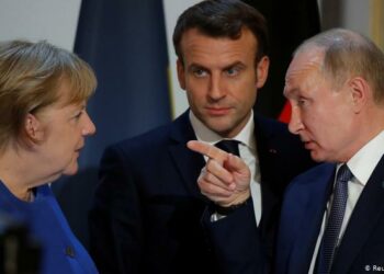 Merkel, Macron dhe Putin bisedojnë rreth furnizimit të BE me vaksinën Sputnik V