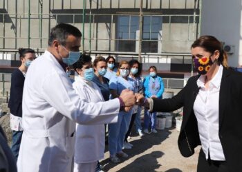 Manastirliu inspekton punimet në maternitetin e ri të Lezhës: Po ndërtojmë 4 të tjerë