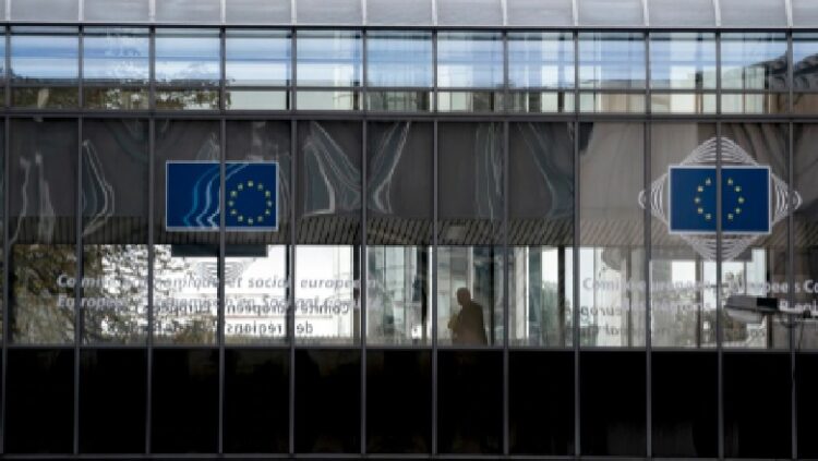 Parlamenti Europian kërkon nisjen e negociatave me Shqipërinë dhe Maqedoninë e Veriut
