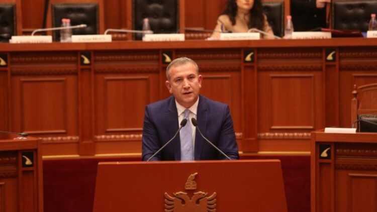 Tjetër largim/ Jep dorëheqjen prefekti i Tiranës, Sadi Vorpsi: Stafetën do të ja kaloj prurjeve të reja