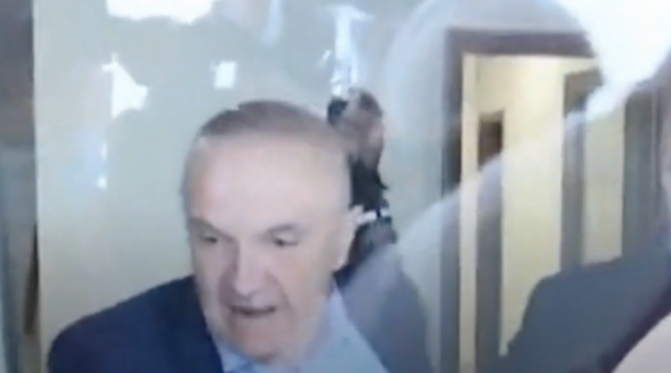 Si degjeneroi sherri deri në përplasje fizike te Presidentit Meta me policinë bashkiake tek godina e FRD