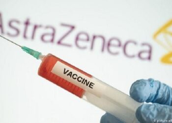 38 mijë e 400 doza të vaksinës AstraZeneca mbërrijnë sot në Tiranë, të shtunën nis injektimi tek mësuesit