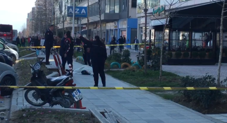 EMRI/ Identifikohet 31- vjeçari që u ekzekutua me breshëri plumbash në mes të Vlorës