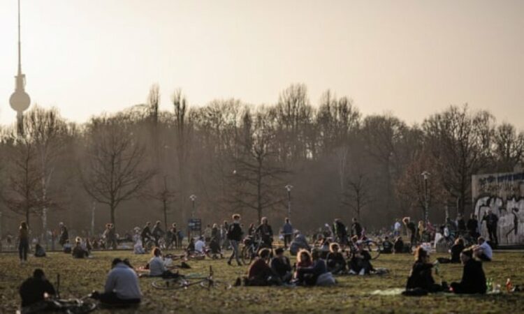 Java e ngrohtë më e pazakontë e Europës thyen të gjitha rekordet