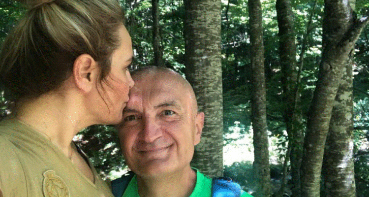 “Të dua Ilir Meta si një adoleshente e dashuruar përjetësisht!” Urimi i Kryemadhit për ditëlindjen e presidentit