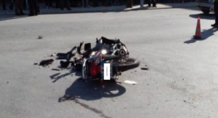Makina përplas motoçikletën në Durrës, humb jetën drejtuesi