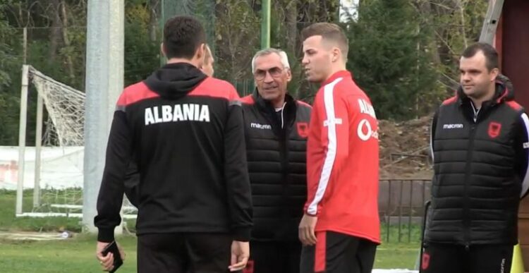 Është zemëruar që nuk debutoi, Kamberi braktis Kombëtaren. Zbulohen prapaskenat para ndeshjes me Anglinë