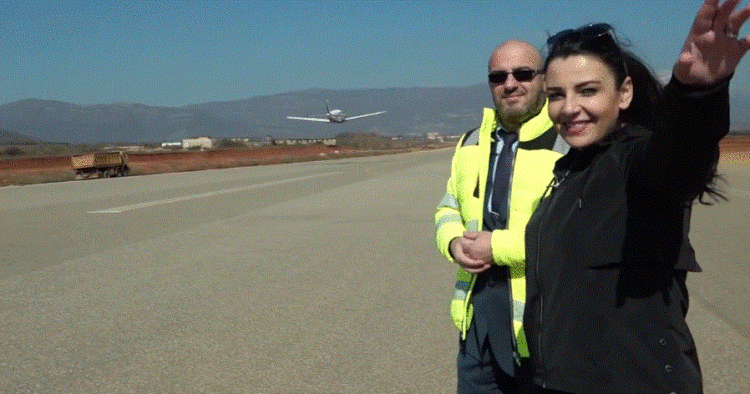Ulet avioni i parë në pistën e Aeroportit të Kukësit, Balluku: Ditë e shënuar!
