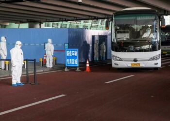 Hetuan origjinën e COVID-19 në Wuhan, ekspertët e OBSH pritet “të copëtojnë” raportin e përkohshëm