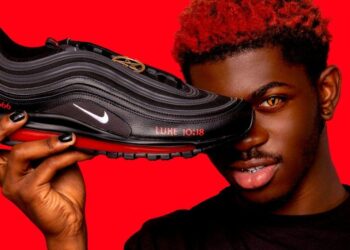 Reperi i njohur nxjerr në shitje atletet me gjak njeriu me emrin ‘Satan Shoes’