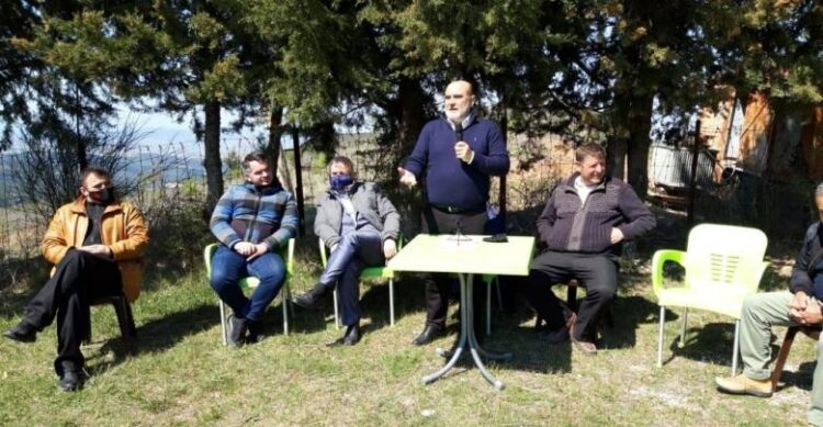Takim me banorët në Treblovë/ Deputeti Vullnet Sinaj: Premtimet që kam dhënë nuk i harroj