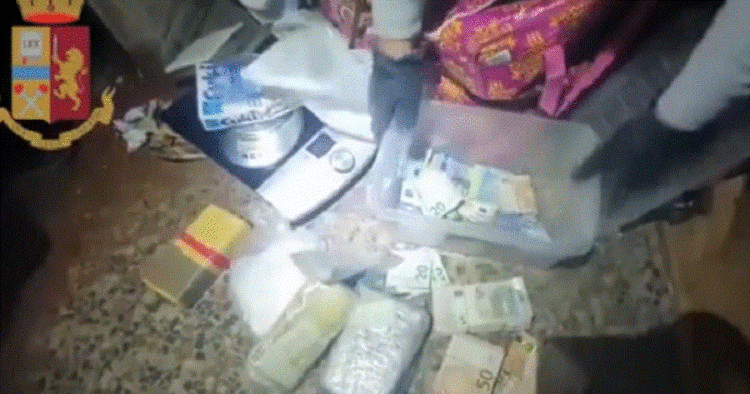 VIDEO/ Laborator kokaine dhe heroine, arrestohet 61-vjeçari shqiptar në Itali