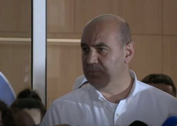 Nga selia blu, Rushaj paralajmëron surpriza në orët në vijim