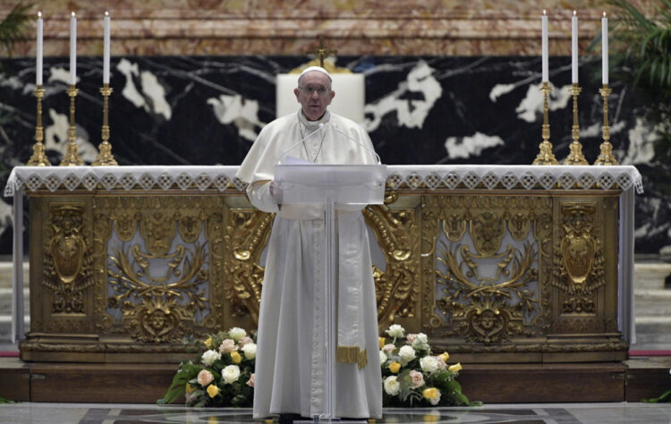 Mesazhi i Papa Franceskut ditën e Pashkëve: Në fushatën e vaksinimit ndihmoni vendet e varfra